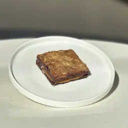 براوني ذهبي بالكراميل المملح